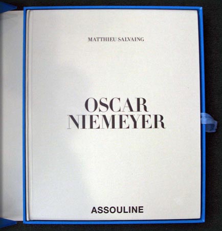 Oscar Niemeyer - Matthieu Salvaing - Book in Box